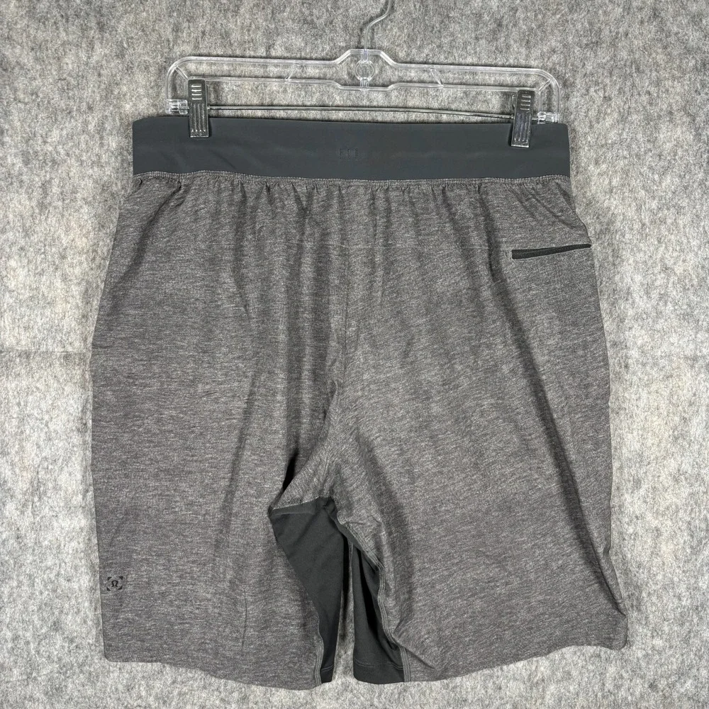 Lululemon Shorts Men's Medium 9